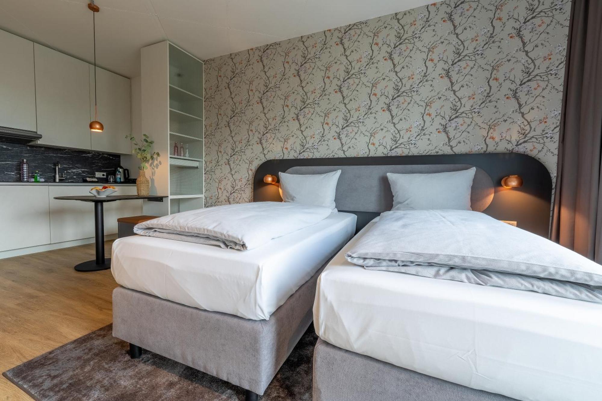 Maseven Frankfurt Messe Aparthotel Frankfurt am Main ภายนอก รูปภาพ