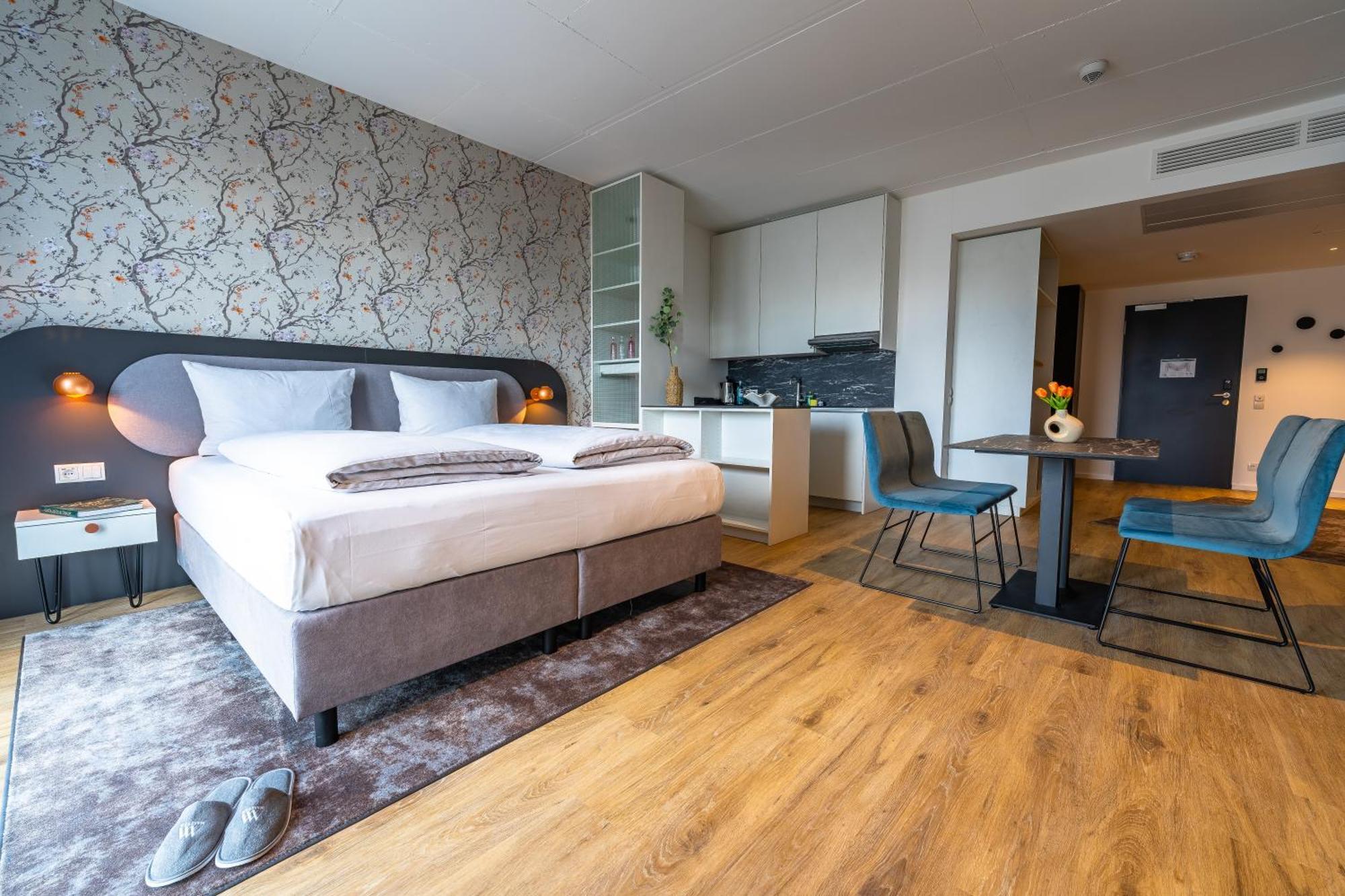 Maseven Frankfurt Messe Aparthotel Frankfurt am Main ภายนอก รูปภาพ