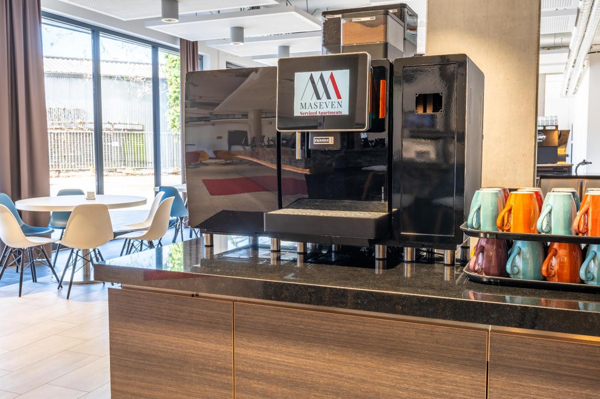 Maseven Frankfurt Messe Aparthotel Frankfurt am Main ภายนอก รูปภาพ
